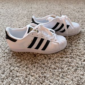 Adidas Superstar Sneakers